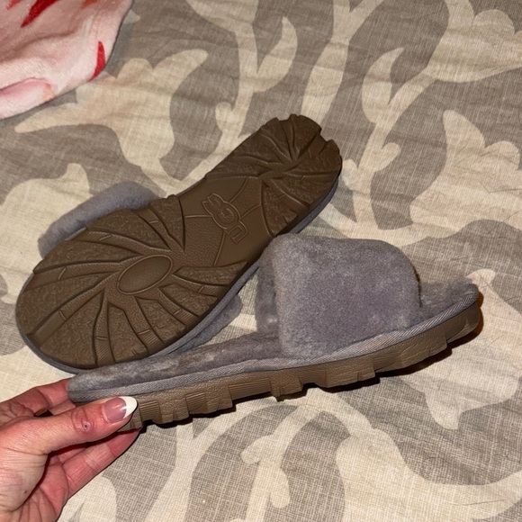 UGG Women's Charcoal Plush Slippers - Picture 3 of 3